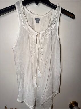 Aerie White Bohemian Style Embroidered Tank- XS